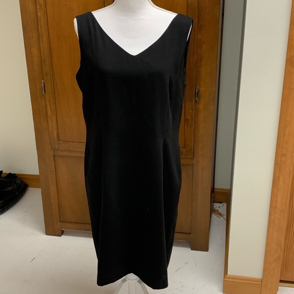 Danny & Nicole little black midi dress size 14P
